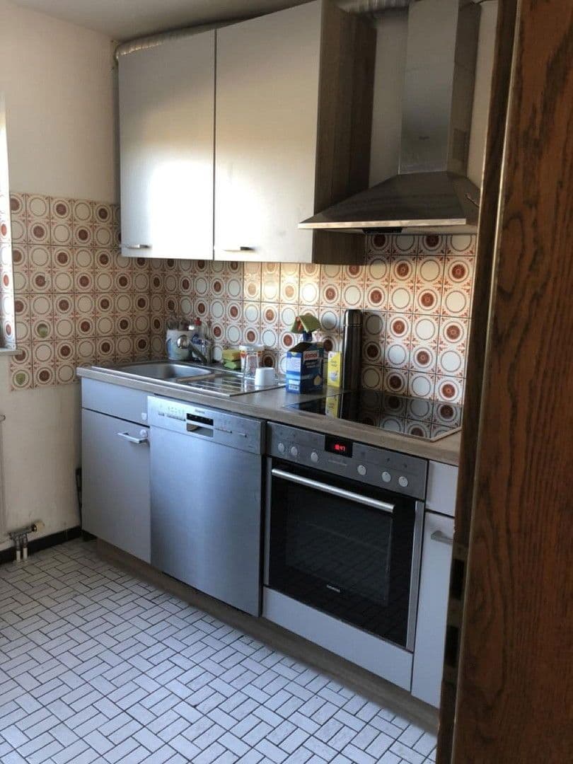 Prenájom bytu 4-izbový 105 m², Einsteinstr. 42, Heilbronn, Bádensko-Wurttembersko Prenájom bytu 4-izbový 105 m², Einsteinstr. 42, Heilbronn, Bádensko-Wurttembersko