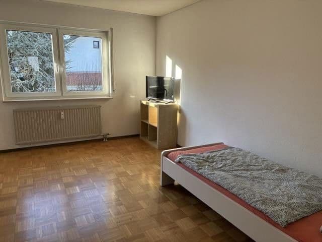 Prenájom bytu 4-izbový 105 m², Einsteinstr. 42, Heilbronn, Bádensko-Wurttembersko Prenájom bytu 4-izbový 105 m², Einsteinstr. 42, Heilbronn, Bádensko-Wurttembersko