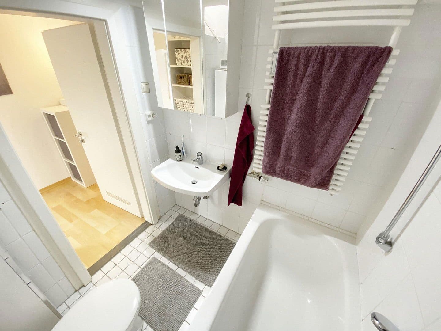 Prenájom bytu 2-izbový 68 m², Landsham b. Kirchheim, Bavorsko Prenájom bytu 2-izbový 68 m², Landsham b. Kirchheim, Bavorsko