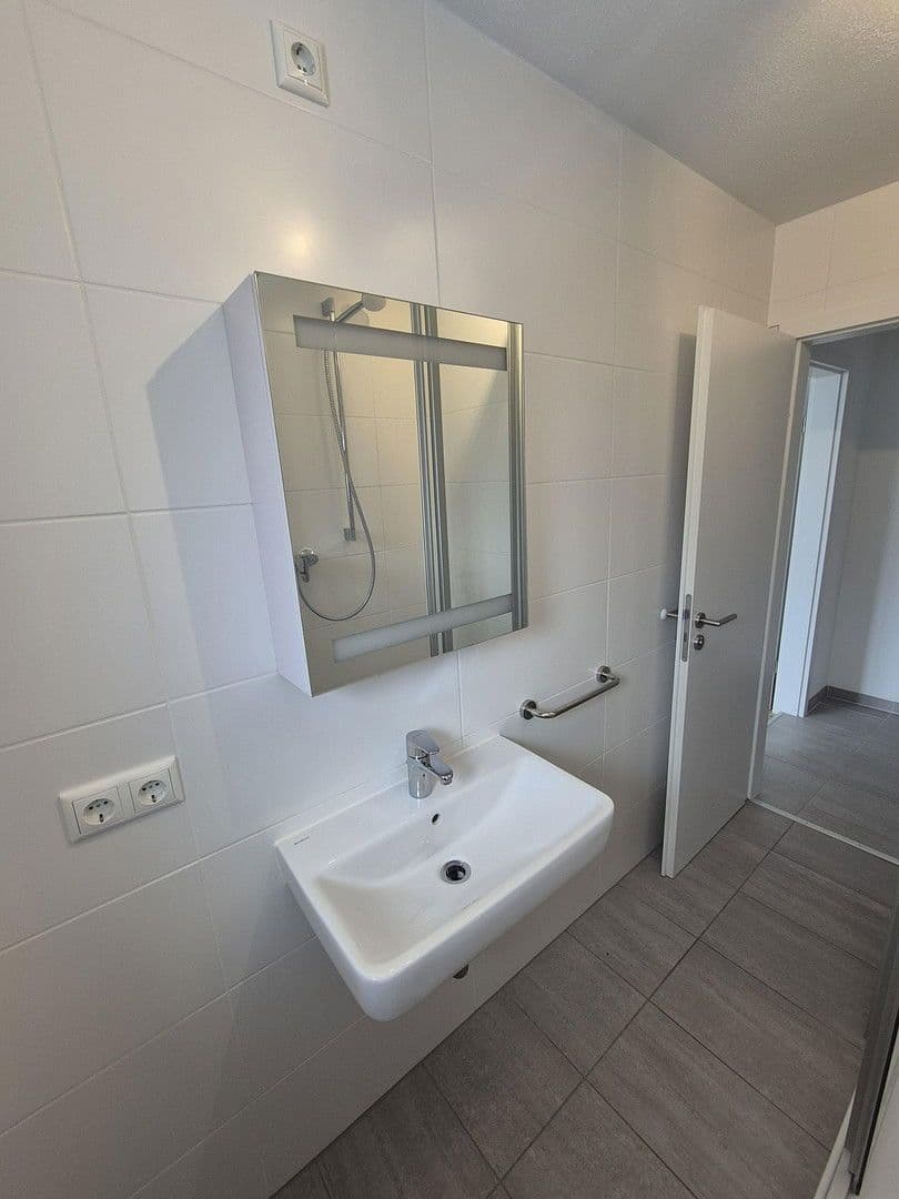 Prenájom bytu 2-izbový 40 m², Ostendstraße 81, Neuburg an der Donau, Bavorsko Prenájom bytu 2-izbový 40 m², Ostendstraße 81, Neuburg an der Donau, Bavorsko