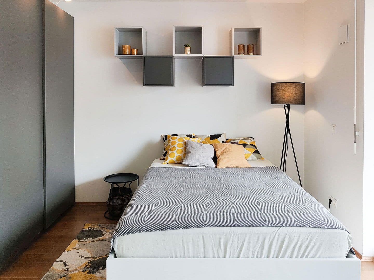 Prenájom bytu 1-izbový 37 m², München, Bavorsko Prenájom bytu 1-izbový 37 m², München, Bavorsko