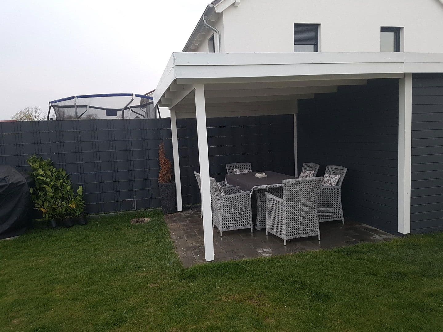 Predaj domu 180 m², pozemek 430 m², Langenhagen, Dolné Sasko Predaj domu 180 m², pozemek 430 m², Langenhagen, Dolné Sasko