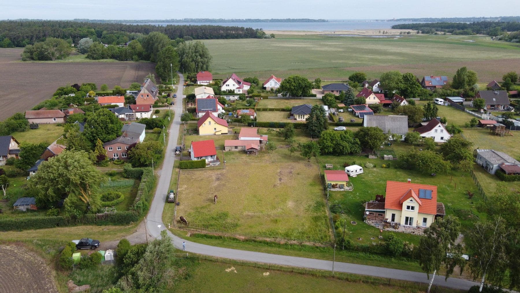 Predaj domu 100 m², pozemek 450 m², Zum Haff 1, Am Salzhaff, Meklenbursko-Predpomoransko Predaj domu 100 m², pozemek 450 m², Zum Haff 1, Am Salzhaff, Meklenbursko-Predpomoransko
