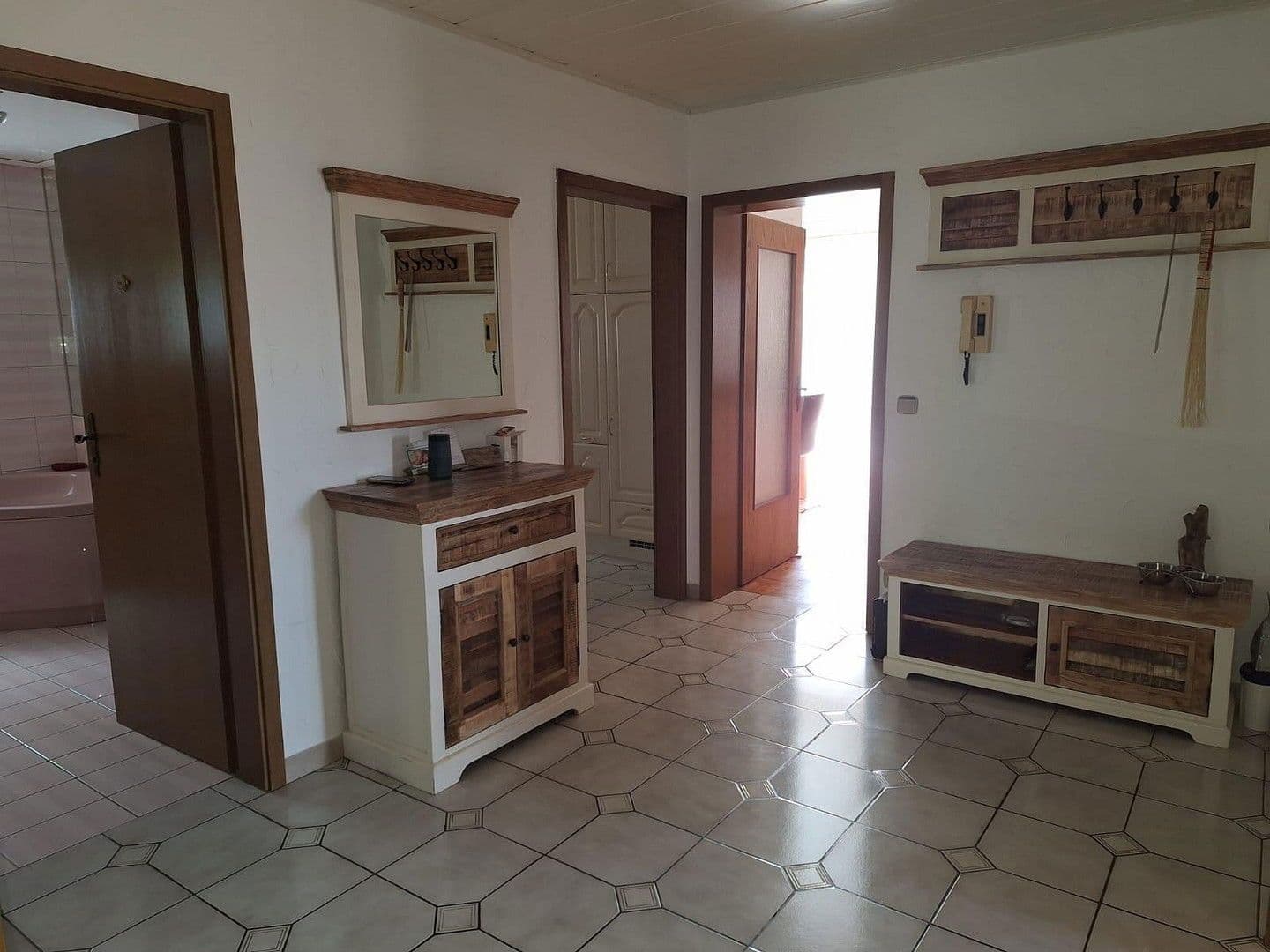 Predaj domu 238 m², pozemek 548 m², Spraitbach, Bádensko-Wurttembersko Predaj domu 238 m², pozemek 548 m², Spraitbach, Bádensko-Wurttembersko