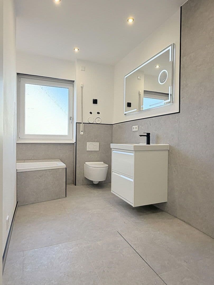 Predaj bytu 4-izbový 104 m², Seukendorf, Bavorsko Predaj bytu 4-izbový 104 m², Seukendorf, Bavorsko