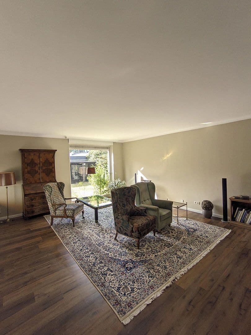 Predaj domu 147 m², pozemek 828 m², Celle, Dolné Sasko Predaj domu 147 m², pozemek 828 m², Celle, Dolné Sasko