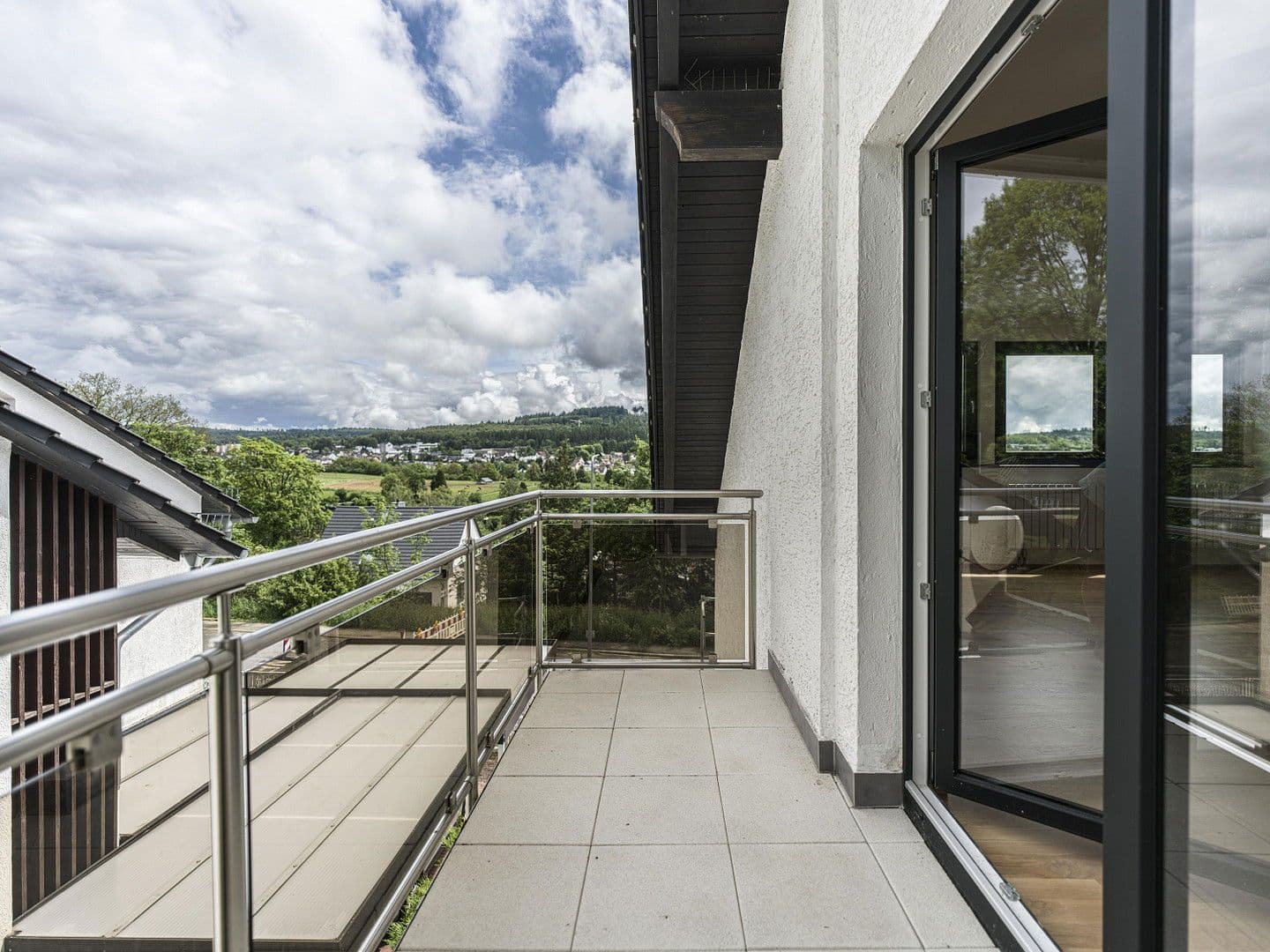 Prenájom bytu 4-izbový 86 m², Taunusstein, Hesensko Prenájom bytu 4-izbový 86 m², Taunusstein, Hesensko