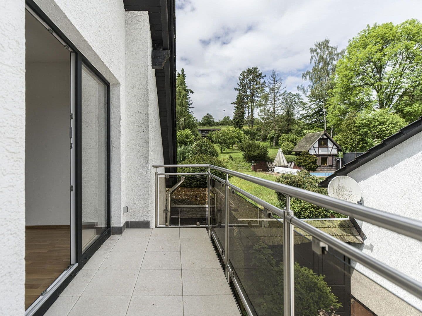 Prenájom bytu 4-izbový 86 m², Taunusstein, Hesensko Prenájom bytu 4-izbový 86 m², Taunusstein, Hesensko