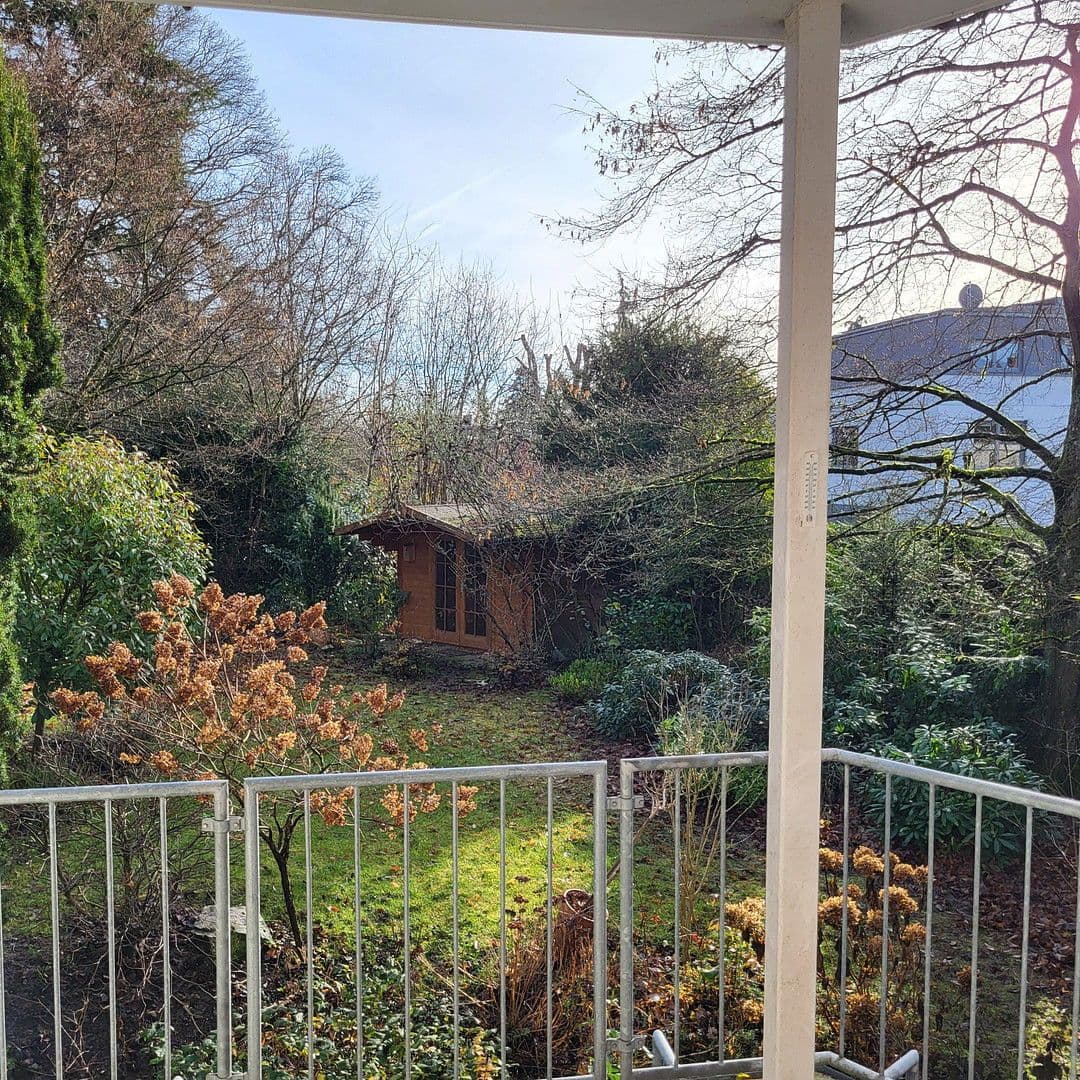 Prenájom bytu 6-izbový 175 m², Oberursel (Taunus), Hesensko Prenájom bytu 6-izbový 175 m², Oberursel (Taunus), Hesensko