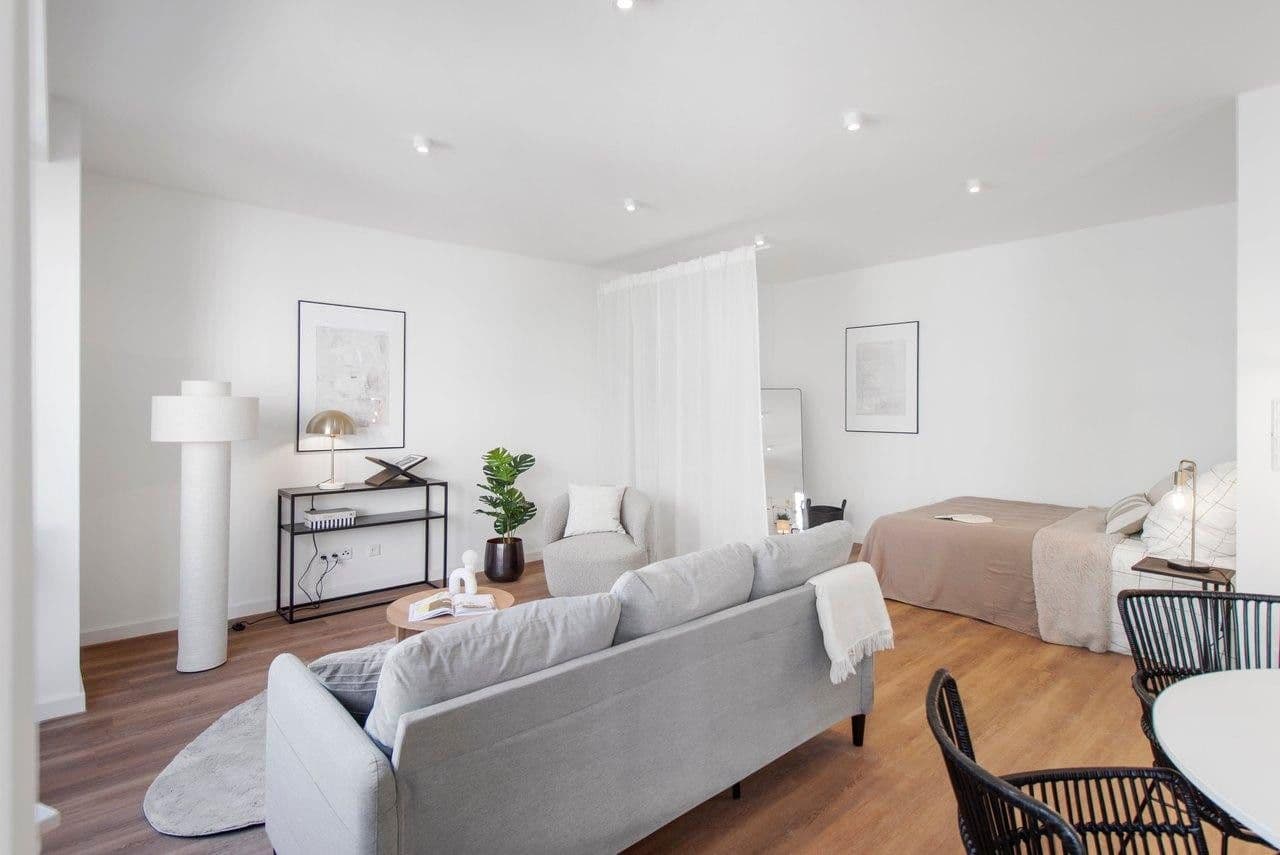 Prenájom bytu 1-izbový 41 m², Luisenstraße 45, Düsseldorf, Severné Porýnie - Westfálsko Prenájom bytu 1-izbový 41 m², Luisenstraße 45, Düsseldorf, Severné Porýnie - Westfálsko