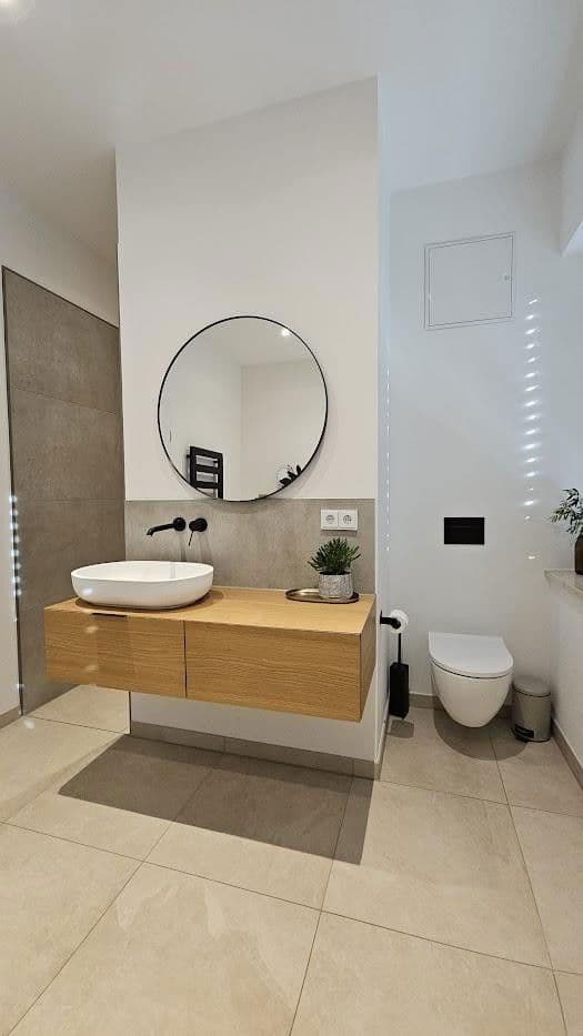 Predaj domu 261 m², pozemek 700 m², Oberfrohnaer Str. 135, Chemnitz, Sasko Predaj domu 261 m², pozemek 700 m², Oberfrohnaer Str. 135, Chemnitz, Sasko