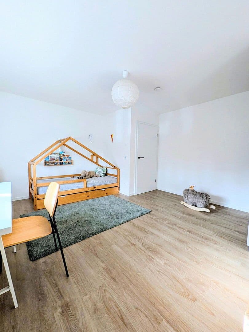 Predaj domu 261 m², pozemek 700 m², Oberfrohnaer Str. 135, Chemnitz, Sasko Predaj domu 261 m², pozemek 700 m², Oberfrohnaer Str. 135, Chemnitz, Sasko