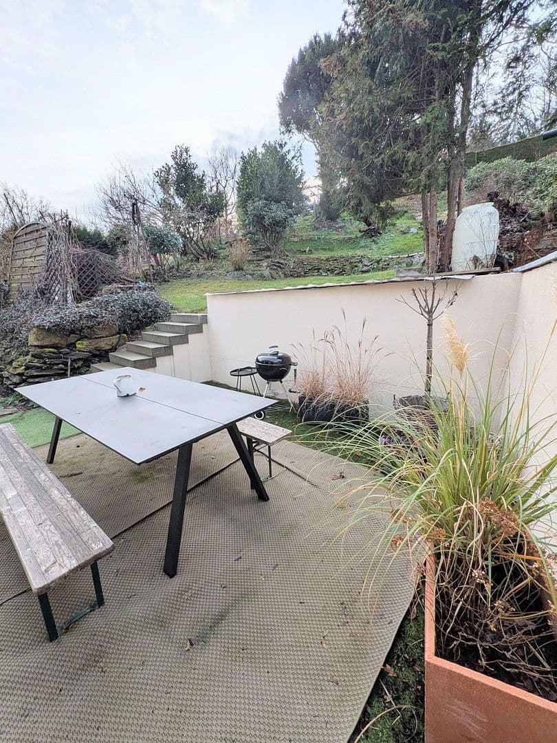 Predaj domu 261 m², pozemek 700 m², Oberfrohnaer Str. 135, Chemnitz, Sasko Predaj domu 261 m², pozemek 700 m², Oberfrohnaer Str. 135, Chemnitz, Sasko