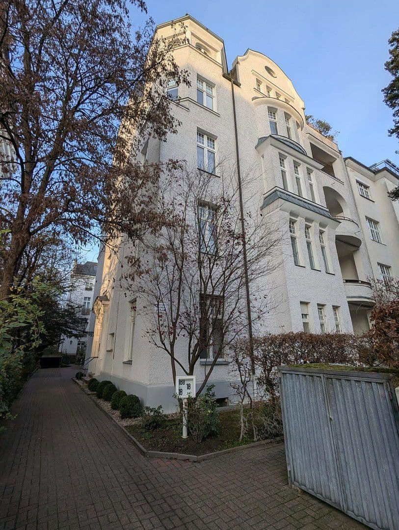 Predaj bytu 3-izbový 110 m², berlin, Berlín Predaj bytu 3-izbový 110 m², berlin, Berlín