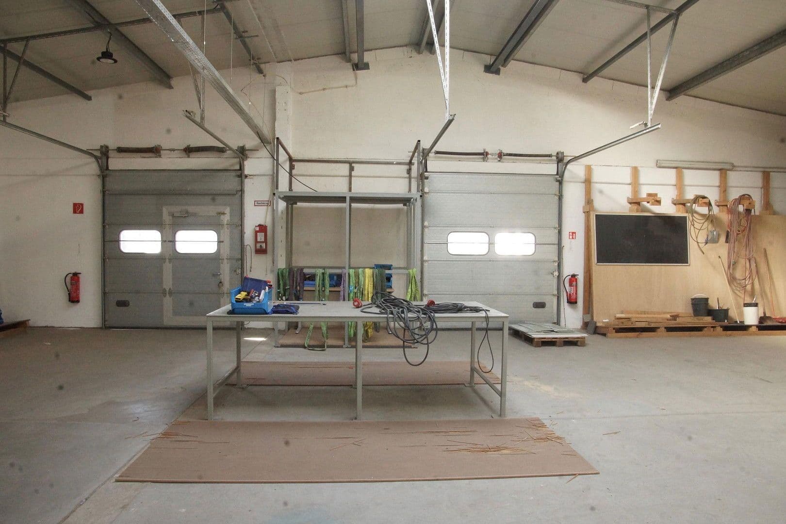 Prenájom nebytového priestoru 919 m², Hafelsstraße 205 / Ennsstraße 21, Krefeld, Severné Porýnie - Westfálsko Prenájom nebytového priestoru 919 m², Hafelsstraße 205 / Ennsstraße 21, Krefeld, Severné Porýnie - Westfálsko