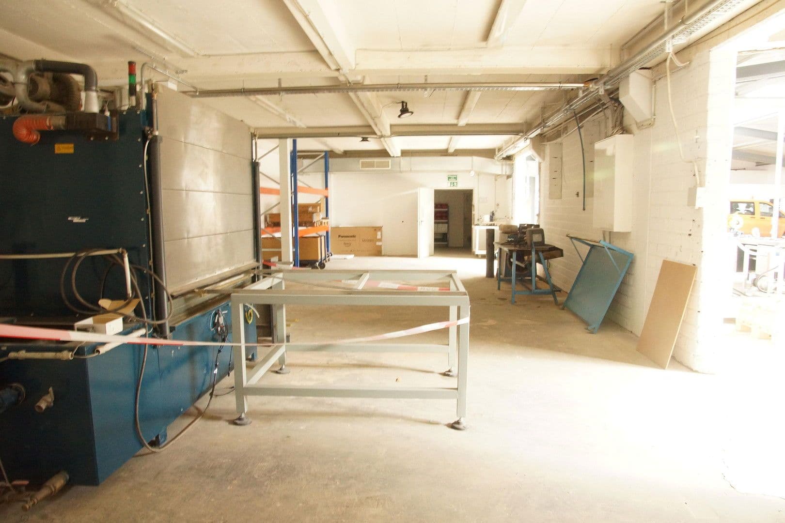 Prenájom nebytového priestoru 919 m², Hafelsstraße 205 / Ennsstraße 21, Krefeld, Severné Porýnie - Westfálsko Prenájom nebytového priestoru 919 m², Hafelsstraße 205 / Ennsstraße 21, Krefeld, Severné Porýnie - Westfálsko