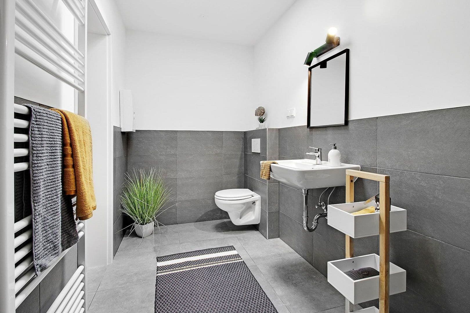 Prenájom bytu 3-izbový 73 m², Linner Straße 31, Krefeld, Severné Porýnie - Westfálsko Prenájom bytu 3-izbový 73 m², Linner Straße 31, Krefeld, Severné Porýnie - Westfálsko