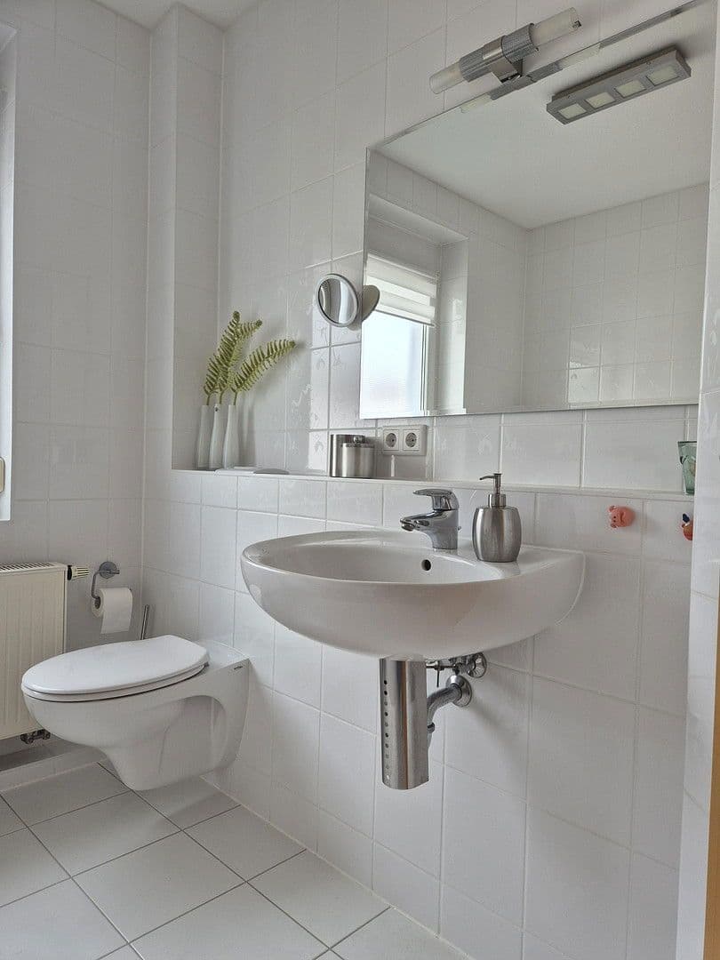 Predaj domu 147 m², pozemek 371 m², Calw, Bádensko-Wurttembersko Predaj domu 147 m², pozemek 371 m², Calw, Bádensko-Wurttembersko