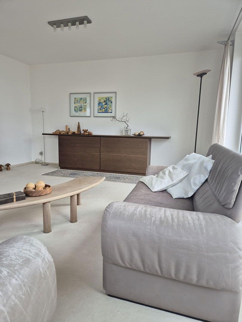 Predaj domu 147 m², pozemek 371 m², Calw, Bádensko-Wurttembersko Predaj domu 147 m², pozemek 371 m², Calw, Bádensko-Wurttembersko