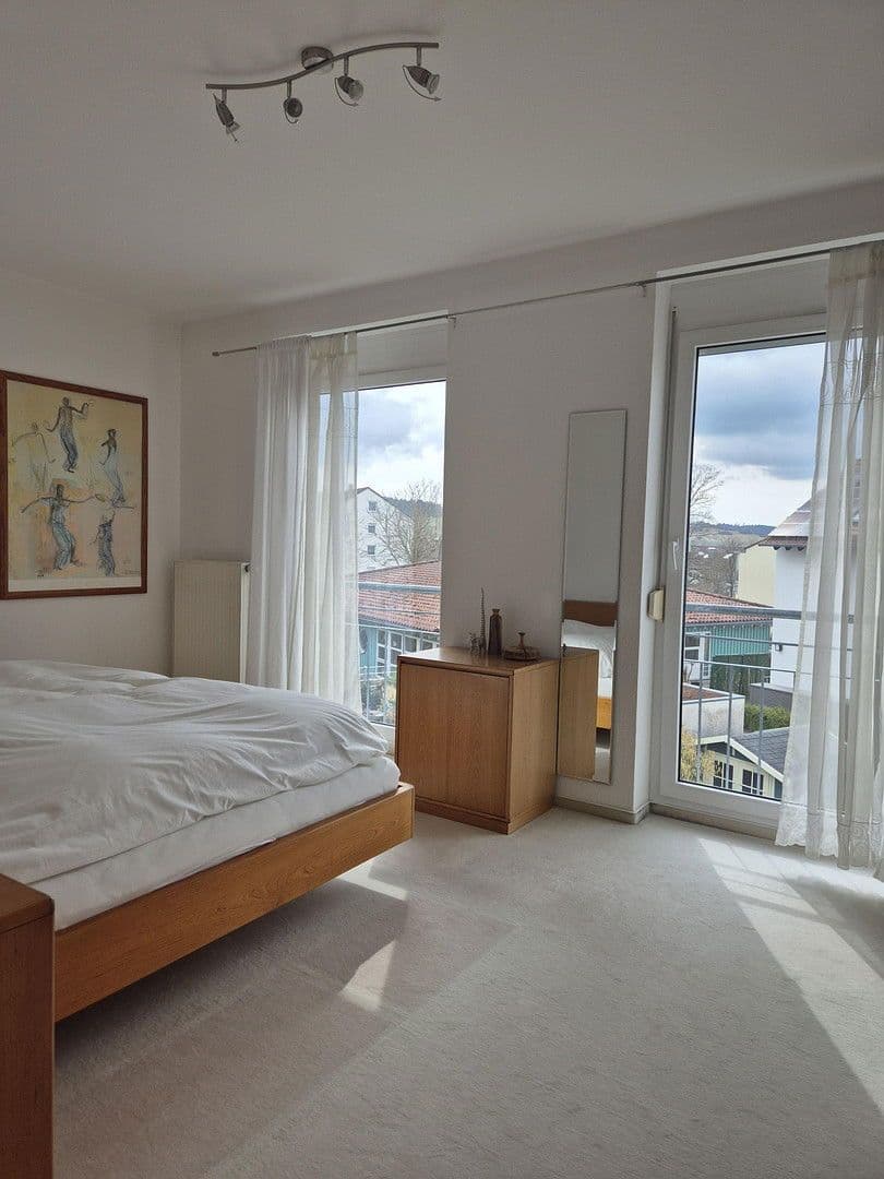 Predaj domu 147 m², pozemek 371 m², Calw, Bádensko-Wurttembersko Predaj domu 147 m², pozemek 371 m², Calw, Bádensko-Wurttembersko