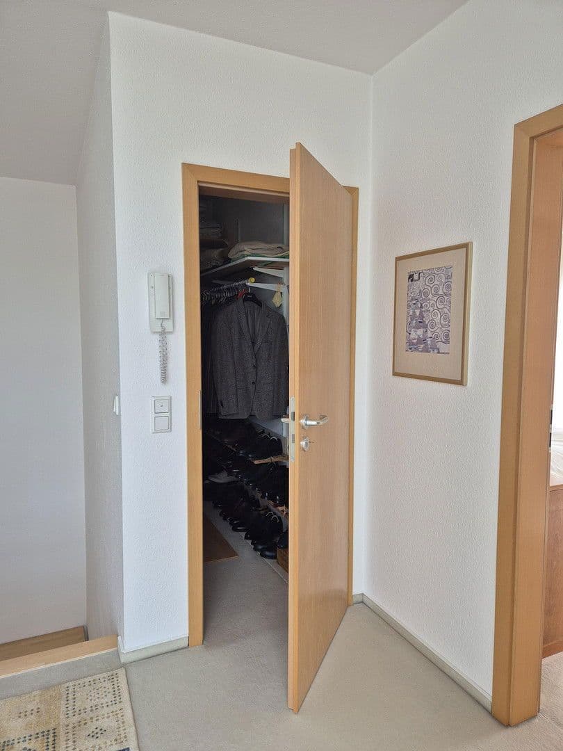 Predaj domu 147 m², pozemek 371 m², Calw, Bádensko-Wurttembersko Predaj domu 147 m², pozemek 371 m², Calw, Bádensko-Wurttembersko