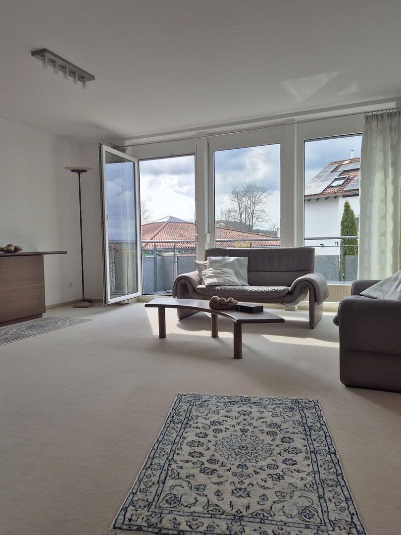 Predaj domu 147 m², pozemek 371 m², Calw, Bádensko-Wurttembersko Predaj domu 147 m², pozemek 371 m², Calw, Bádensko-Wurttembersko