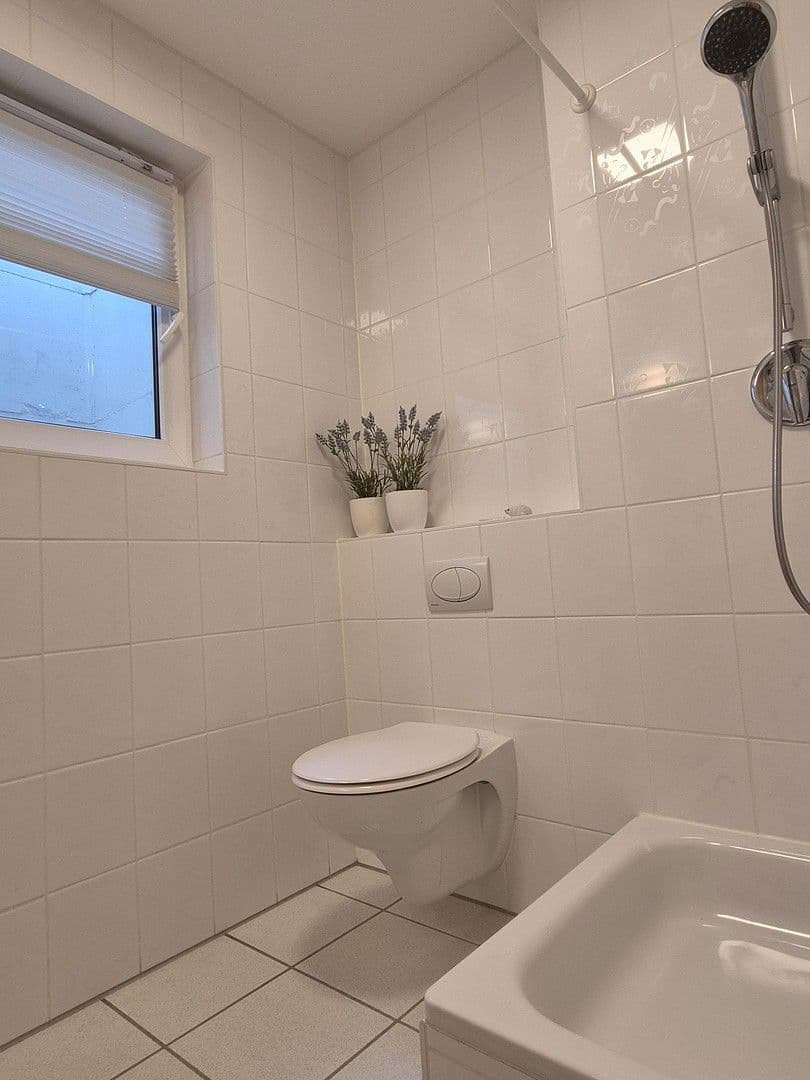 Predaj domu 147 m², pozemek 371 m², Calw, Bádensko-Wurttembersko Predaj domu 147 m², pozemek 371 m², Calw, Bádensko-Wurttembersko