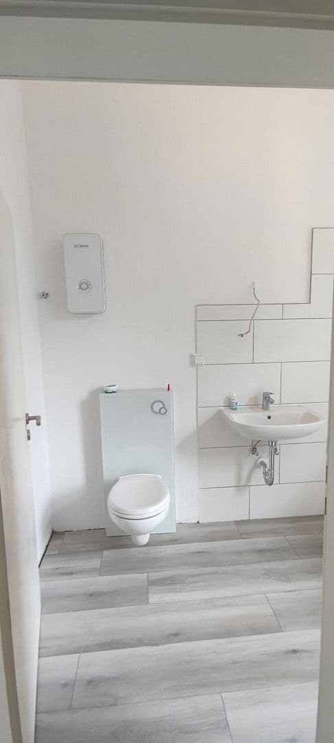 Prenájom bytu 4-izbový 88 m², Thüringer Str. 31, Oberhausen, Severné Porýnie - Westfálsko Prenájom bytu 4-izbový 88 m², Thüringer Str. 31, Oberhausen, Severné Porýnie - Westfálsko