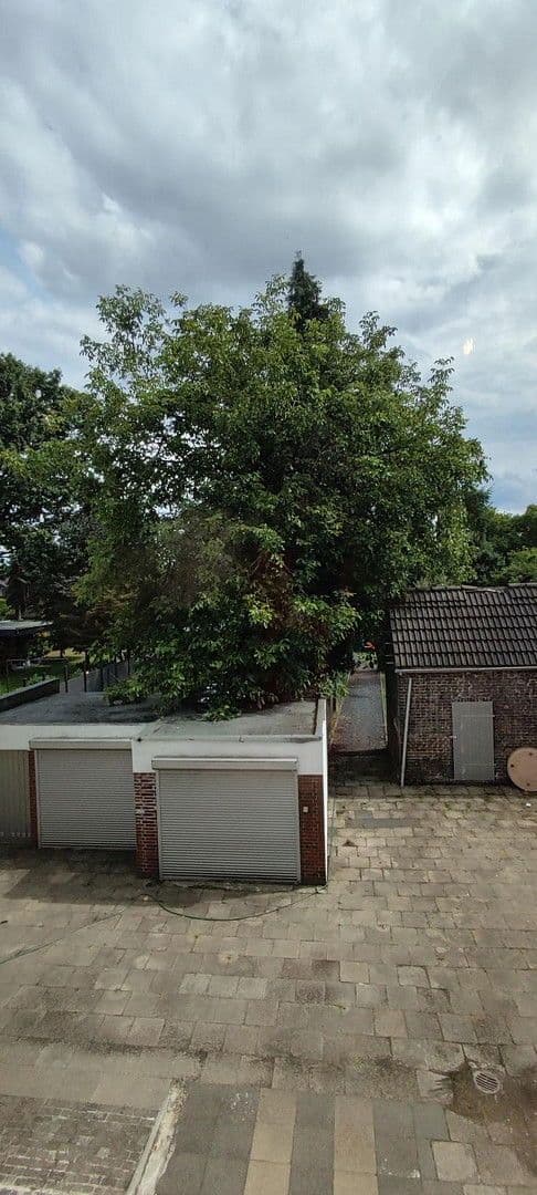 Prenájom bytu 4-izbový 88 m², Thüringer Str. 31, Oberhausen, Severné Porýnie - Westfálsko Prenájom bytu 4-izbový 88 m², Thüringer Str. 31, Oberhausen, Severné Porýnie - Westfálsko