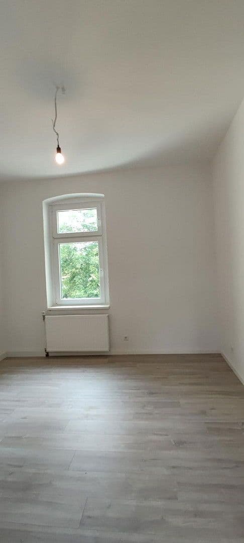 Prenájom bytu 4-izbový 88 m², Thüringer Str. 31, Oberhausen, Severné Porýnie - Westfálsko Prenájom bytu 4-izbový 88 m², Thüringer Str. 31, Oberhausen, Severné Porýnie - Westfálsko