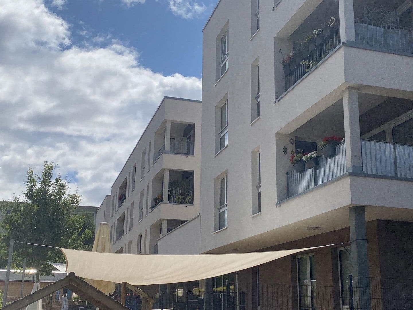 Prenájom bytu 2-izbový 93 m², Ernst Haeckel Straße 17-18, Erfurt, Durínsko Prenájom bytu 2-izbový 93 m², Ernst Haeckel Straße 17-18, Erfurt, Durínsko