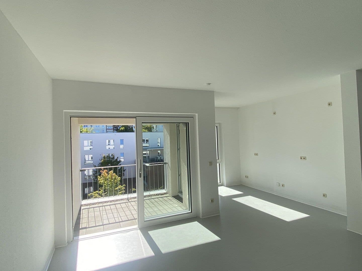 Prenájom bytu 2-izbový 93 m², Ernst Haeckel Straße 17-18, Erfurt, Durínsko Prenájom bytu 2-izbový 93 m², Ernst Haeckel Straße 17-18, Erfurt, Durínsko