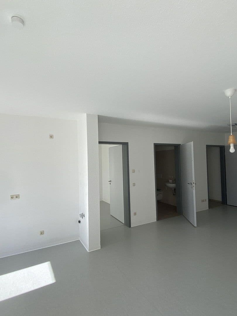 Prenájom bytu 2-izbový 93 m², Ernst Haeckel Straße 17-18, Erfurt, Durínsko Prenájom bytu 2-izbový 93 m², Ernst Haeckel Straße 17-18, Erfurt, Durínsko