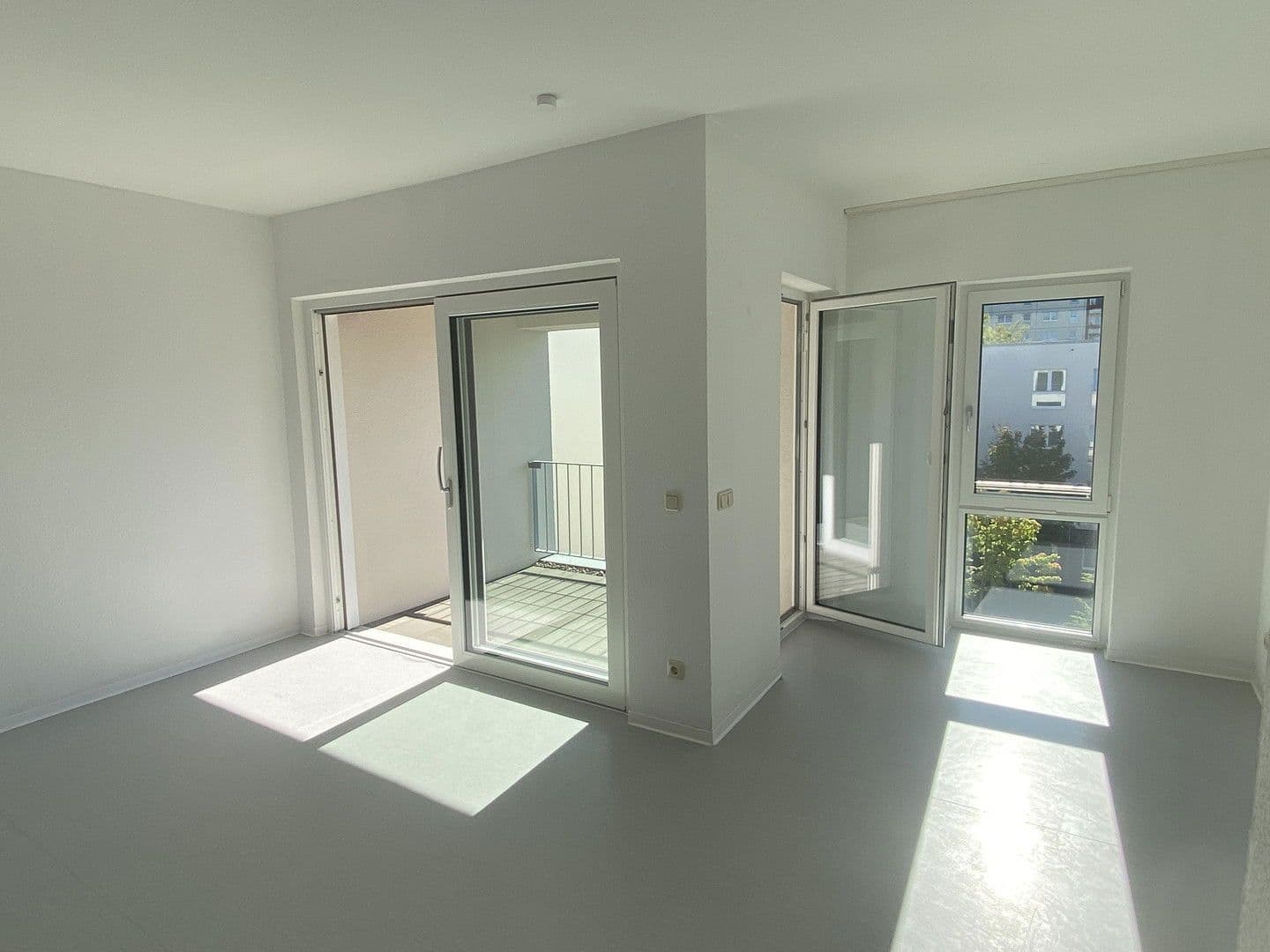 Prenájom bytu 2-izbový 93 m², Ernst Haeckel Straße 17-18, Erfurt, Durínsko Prenájom bytu 2-izbový 93 m², Ernst Haeckel Straße 17-18, Erfurt, Durínsko