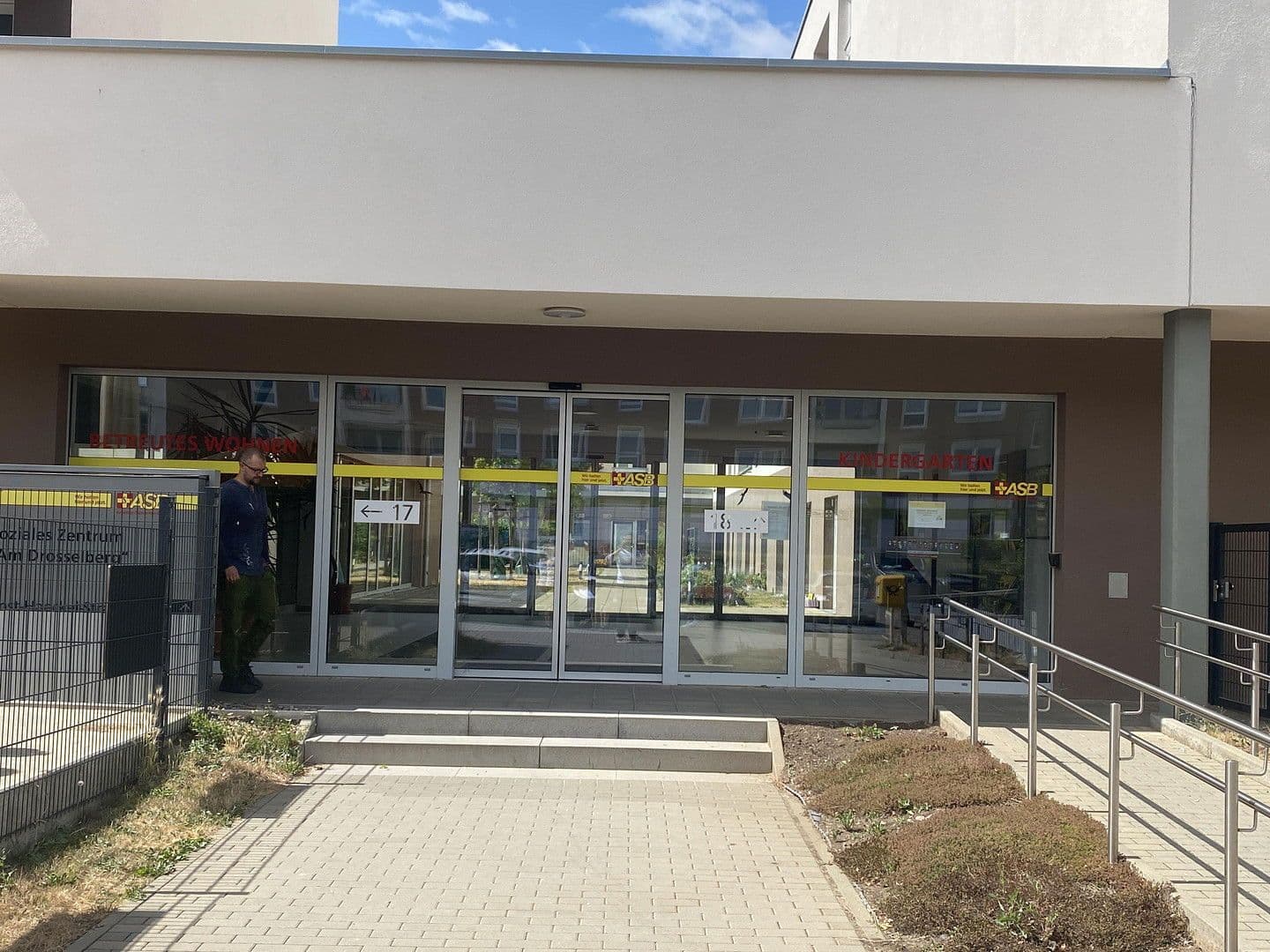 Prenájom bytu 2-izbový 93 m², Ernst Haeckel Straße 17-18, Erfurt, Durínsko Prenájom bytu 2-izbový 93 m², Ernst Haeckel Straße 17-18, Erfurt, Durínsko