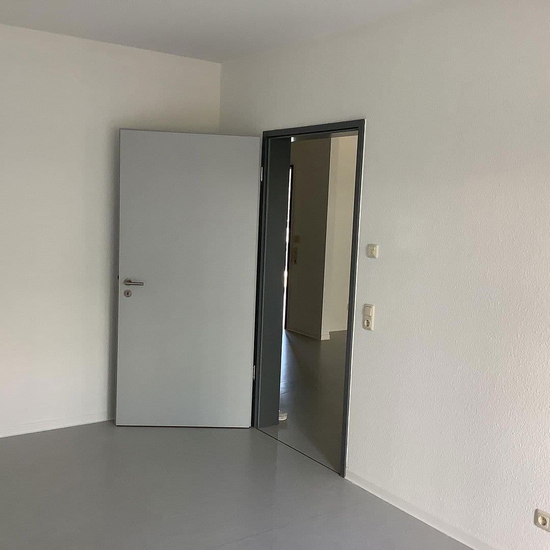 Prenájom bytu 2-izbový 93 m², Ernst Haeckel Straße 17-18, Erfurt, Durínsko Prenájom bytu 2-izbový 93 m², Ernst Haeckel Straße 17-18, Erfurt, Durínsko