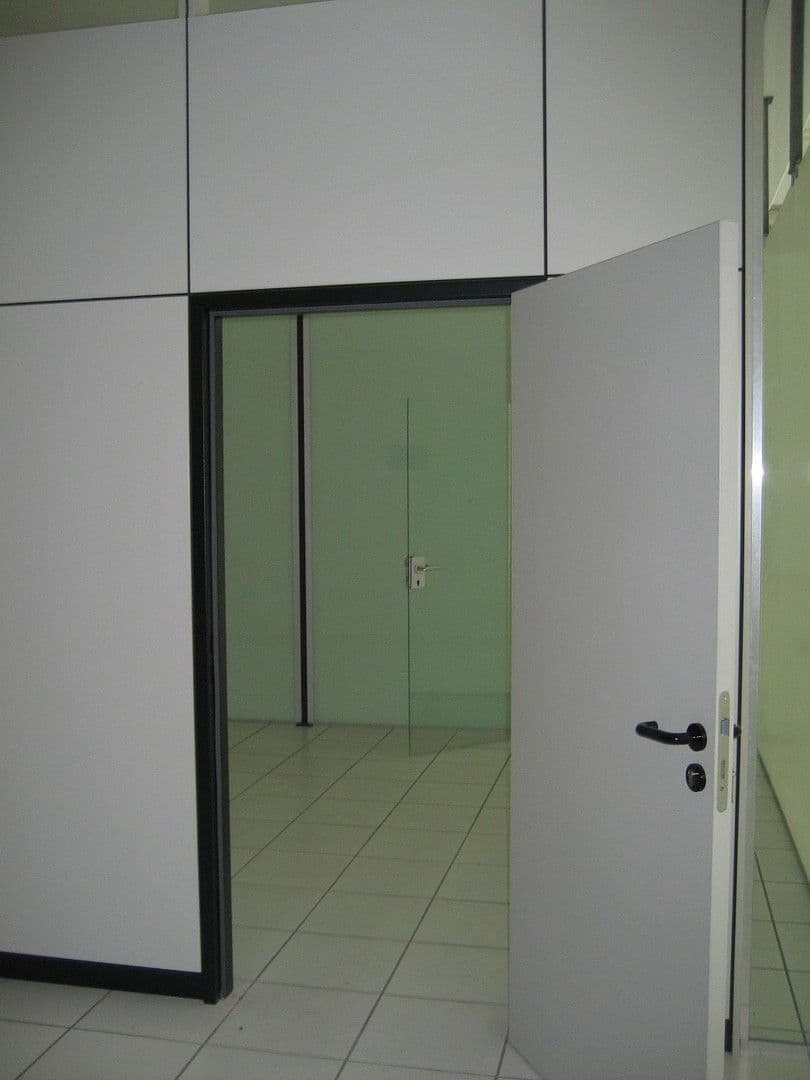 Predaj nebytového priestoru 1.578 m², Altenaer Straße 34, Lüdenscheid, Severné Porýnie - Westfálsko Predaj nebytového priestoru 1.578 m², Altenaer Straße 34, Lüdenscheid, Severné Porýnie - Westfálsko