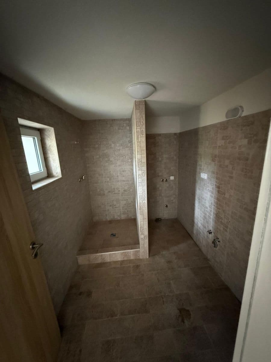 Predaj domu 300 m², pozemek 902 m², Na Ovčičkách, Hradištko, Středočeský kraj Predaj domu 300 m², pozemek 902 m², Na Ovčičkách, Hradištko, Středočeský kraj