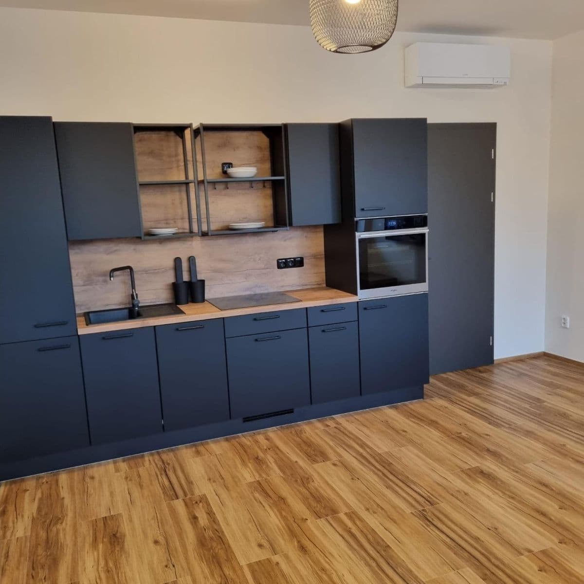 Prenájom bytu 1-izbový 34 m², V Pitkovičkách, Praha, Praha Prenájom bytu 1-izbový 34 m², V Pitkovičkách, Praha, Praha