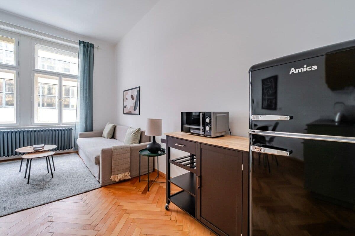 Prenájom bytu 70 m², Heřmanova, Praha, Praha Prenájom bytu 70 m², Heřmanova, Praha, Praha