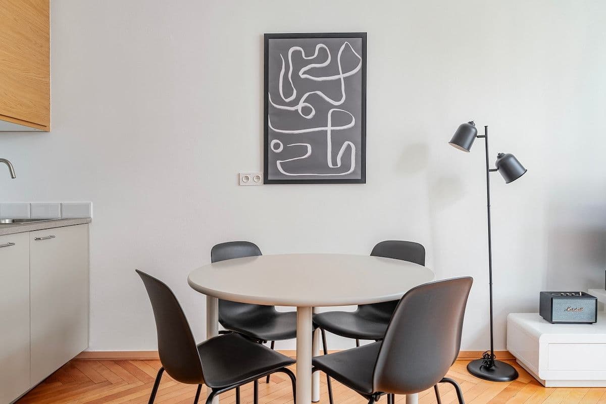 Prenájom bytu 70 m², Heřmanova, Praha, Praha Prenájom bytu 70 m², Heřmanova, Praha, Praha