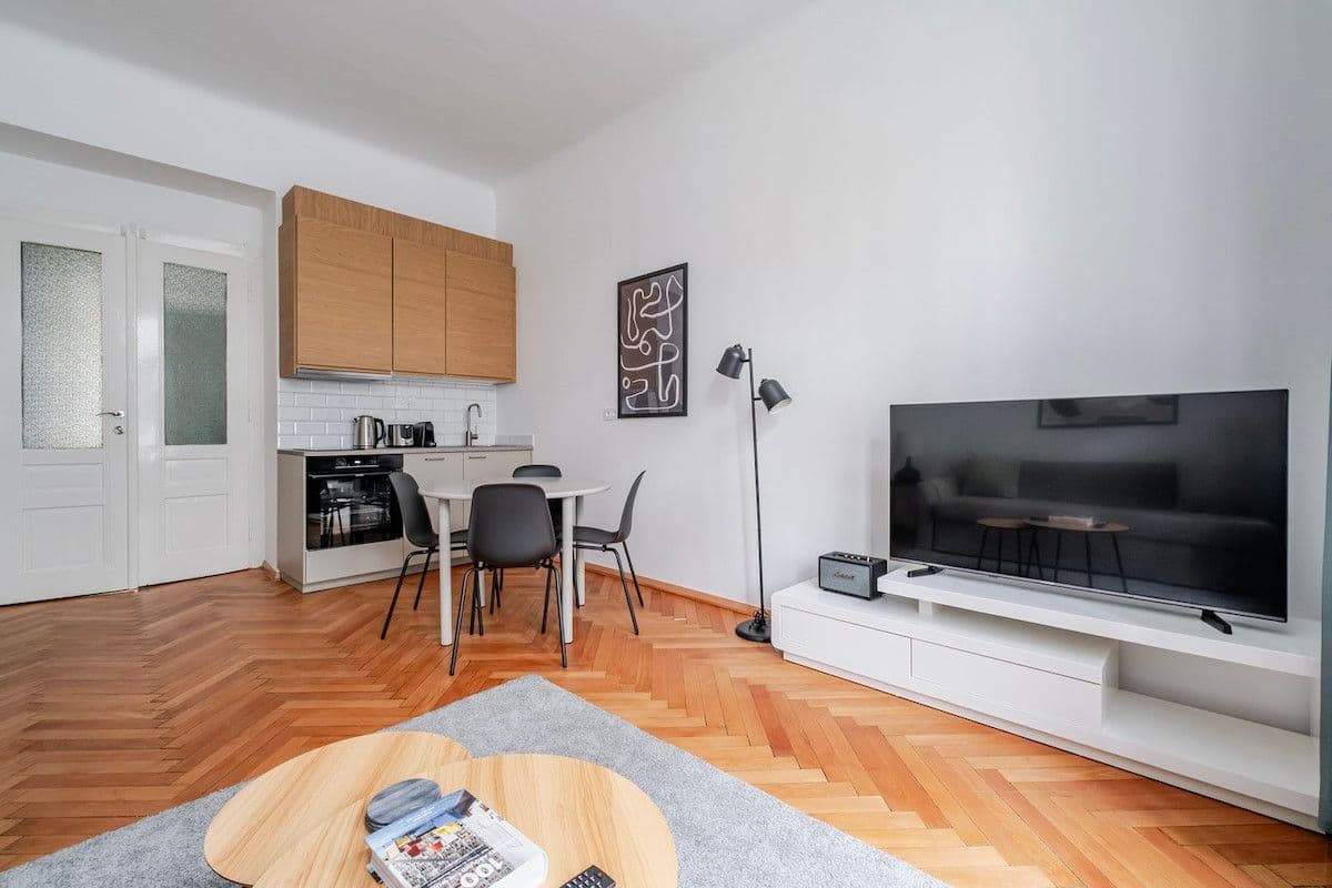 Prenájom bytu 70 m², Heřmanova, Praha, Praha Prenájom bytu 70 m², Heřmanova, Praha, Praha
