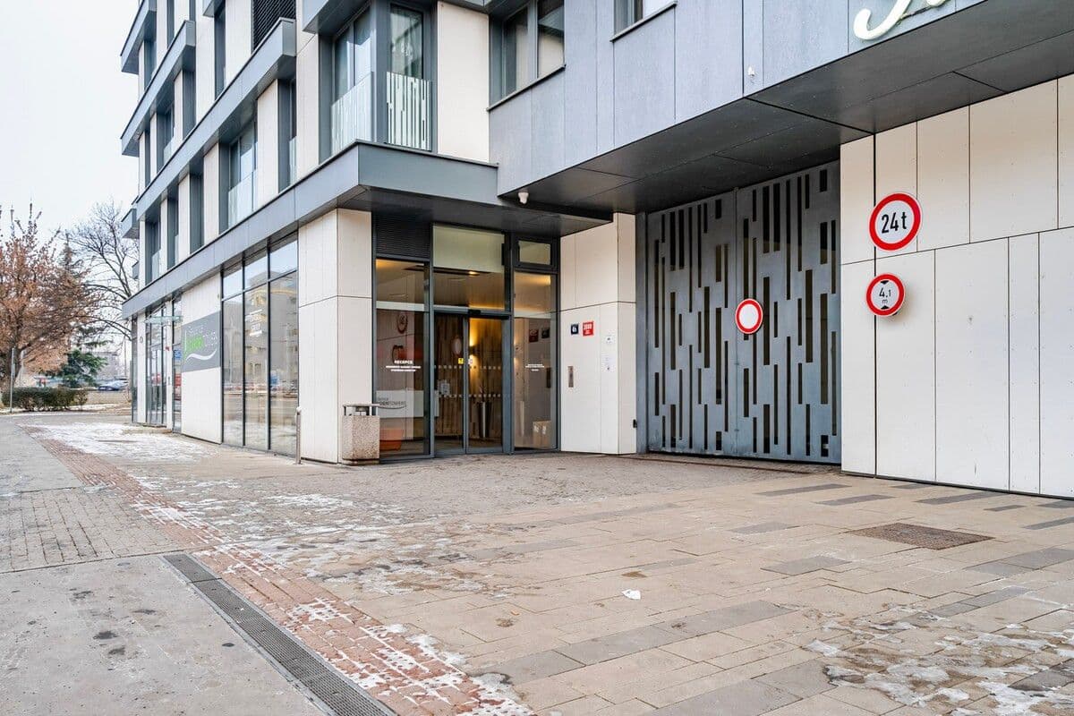 Prenájom bytu 35 m², Olšanská e, Praha, Praha Prenájom bytu 35 m², Olšanská e, Praha, Praha