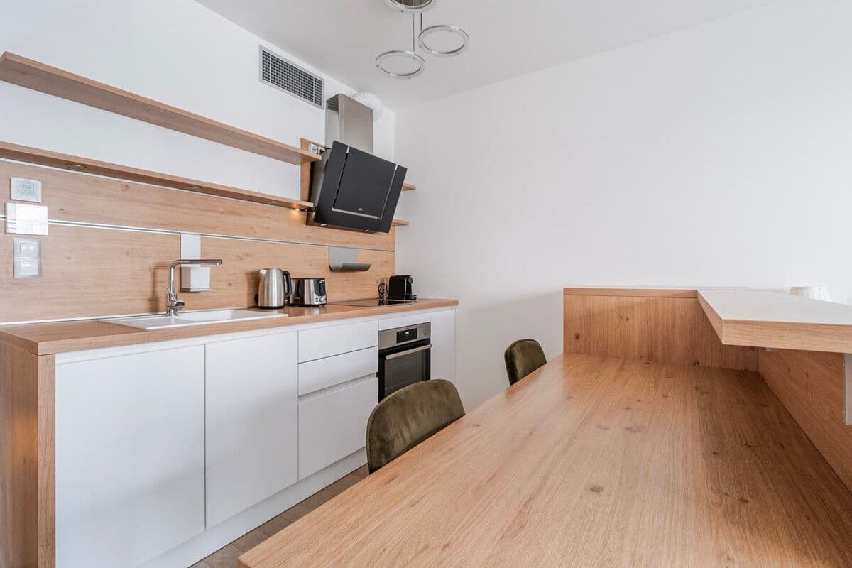 Prenájom bytu 35 m², Olšanská e, Praha, Praha Prenájom bytu 35 m², Olšanská e, Praha, Praha