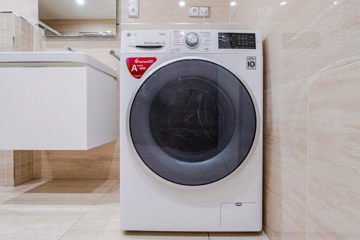 Prenájom bytu 35 m², Olšanská e, Praha, Praha Prenájom bytu 35 m², Olšanská e, Praha, Praha