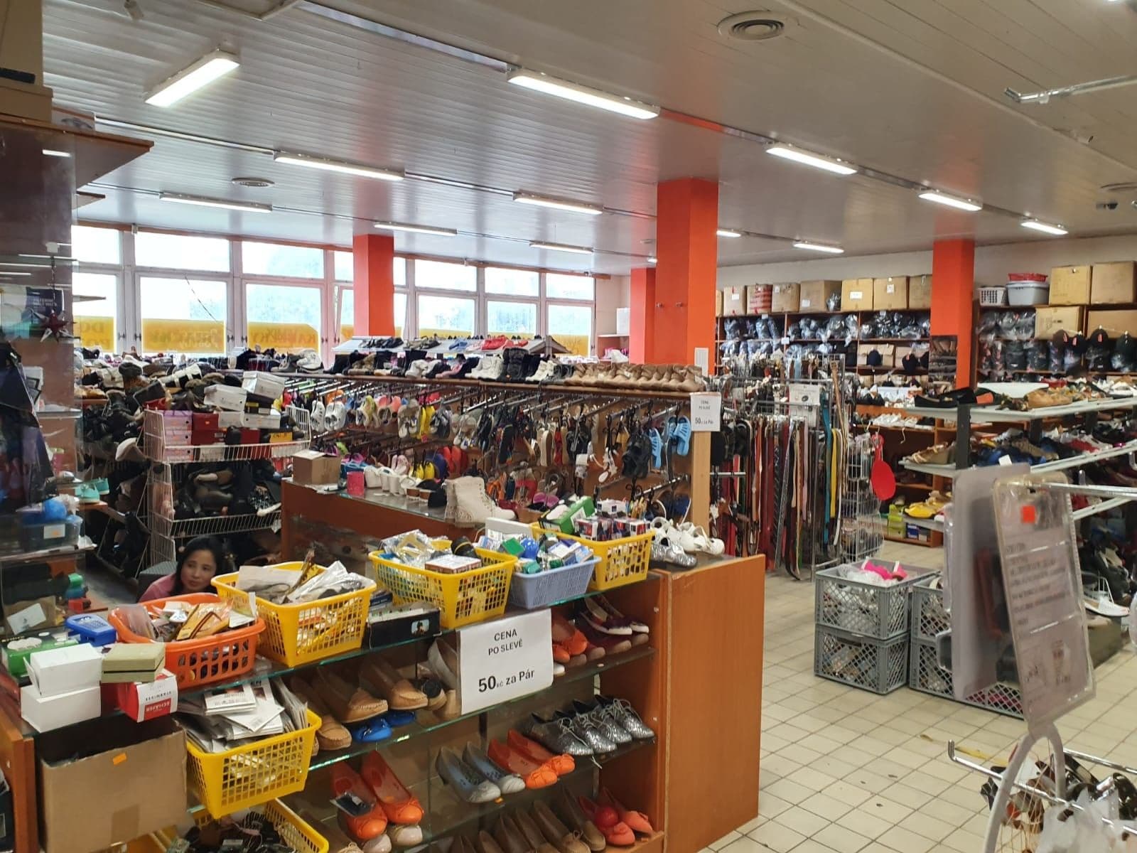 Prenájom nebytového priestoru 998 m², Obchodní, Štětí, Ústecký kraj Prenájom nebytového priestoru 998 m², Obchodní, Štětí, Ústecký kraj