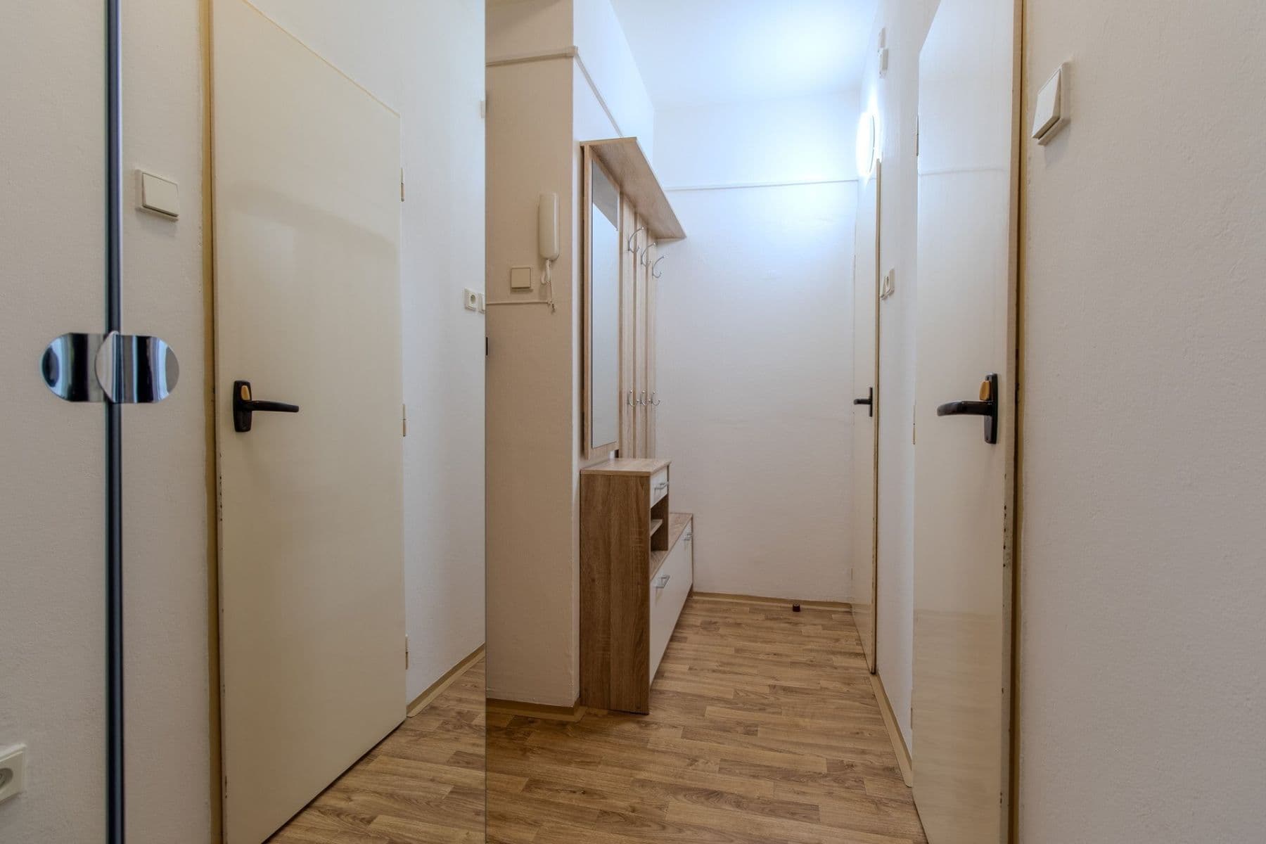 Prenájom bytu 1-izbový 37 m², U Slavie, Praha, Praha Prenájom bytu 1-izbový 37 m², U Slavie, Praha, Praha