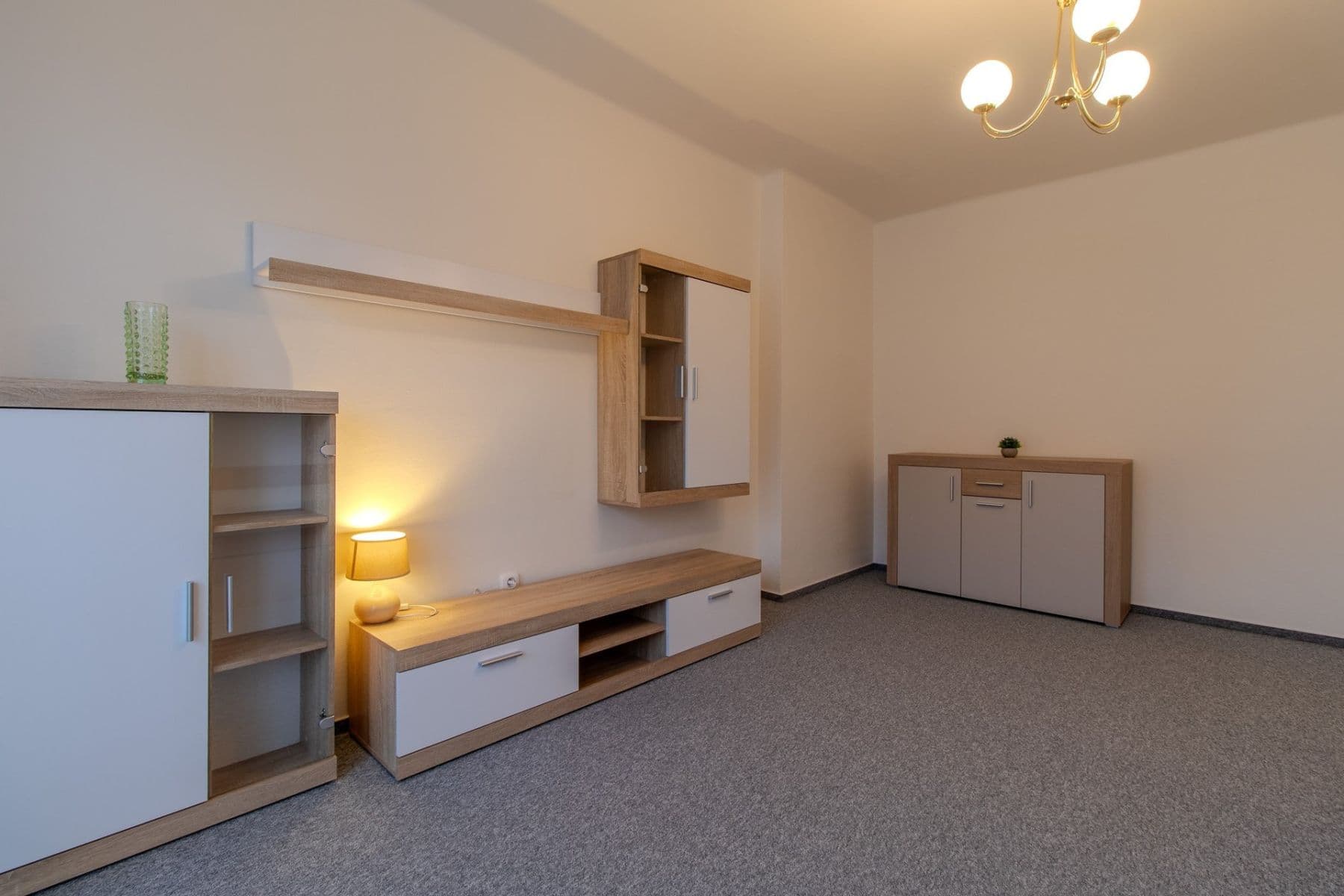 Prenájom bytu 1-izbový 37 m², U Slavie, Praha, Praha Prenájom bytu 1-izbový 37 m², U Slavie, Praha, Praha