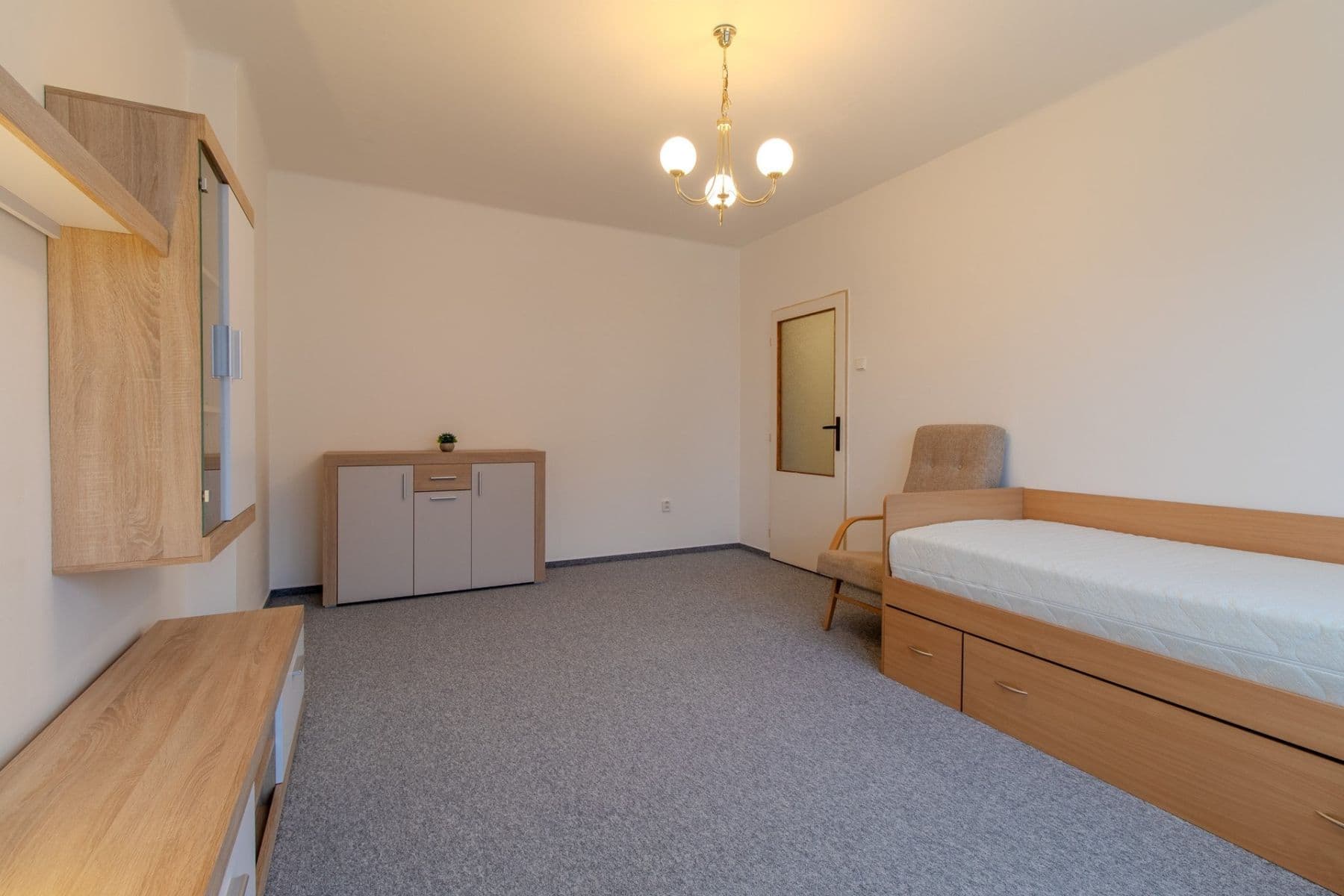 Prenájom bytu 1-izbový 37 m², U Slavie, Praha, Praha Prenájom bytu 1-izbový 37 m², U Slavie, Praha, Praha