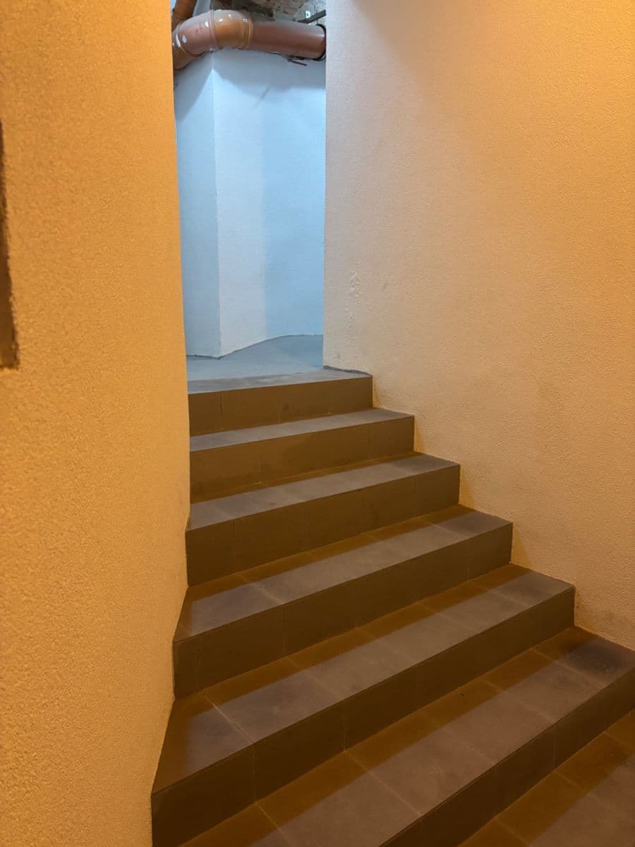 Prenájom nebytového priestoru 4 m², U Rajské zahrady, Praha, Praha Prenájom nebytového priestoru 4 m², U Rajské zahrady, Praha, Praha